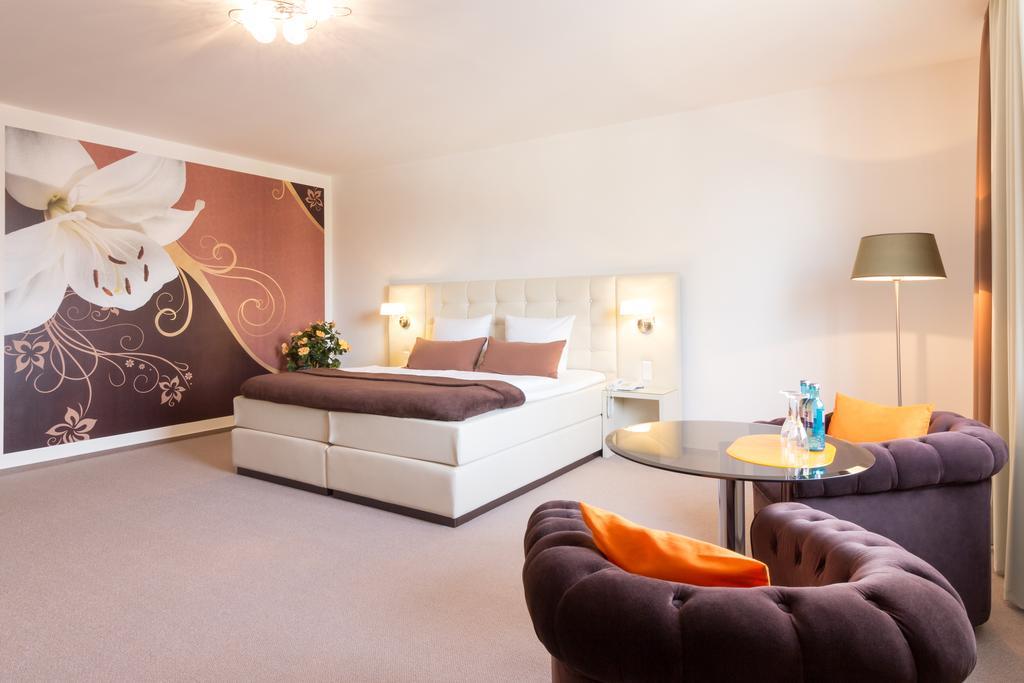 Marina Niederhavel Hotel Бранденбург Екстериор снимка